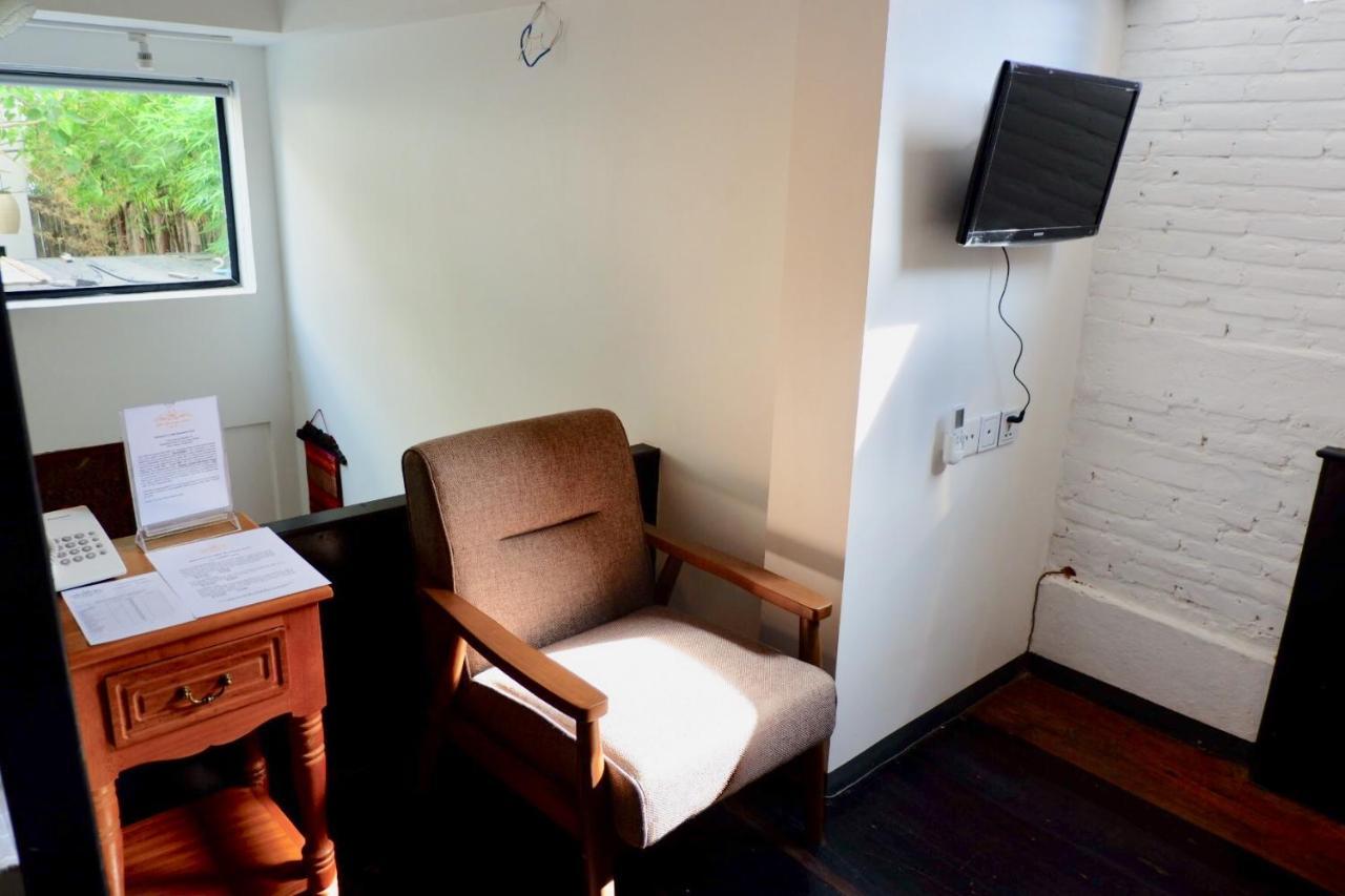 1004 Boutique Hotel Сиемрип Экстерьер фото