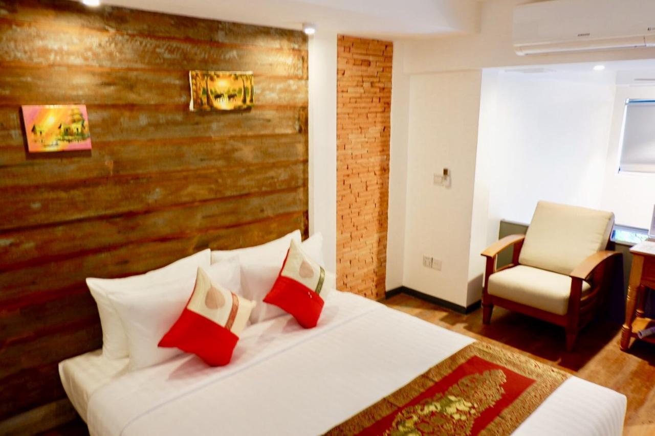 1004 Boutique Hotel Сиемрип Экстерьер фото