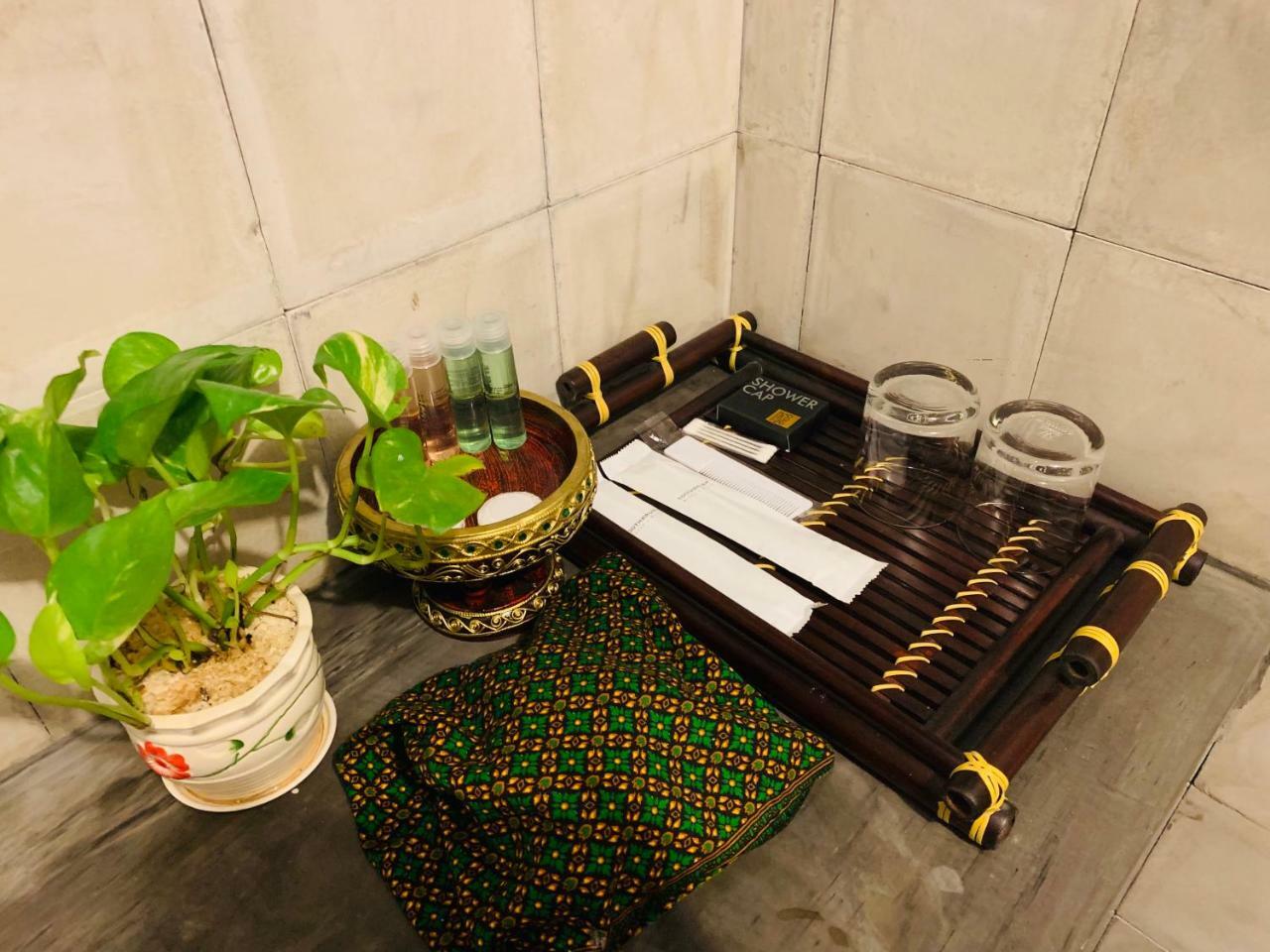 1004 Boutique Hotel Сиемрип Экстерьер фото
